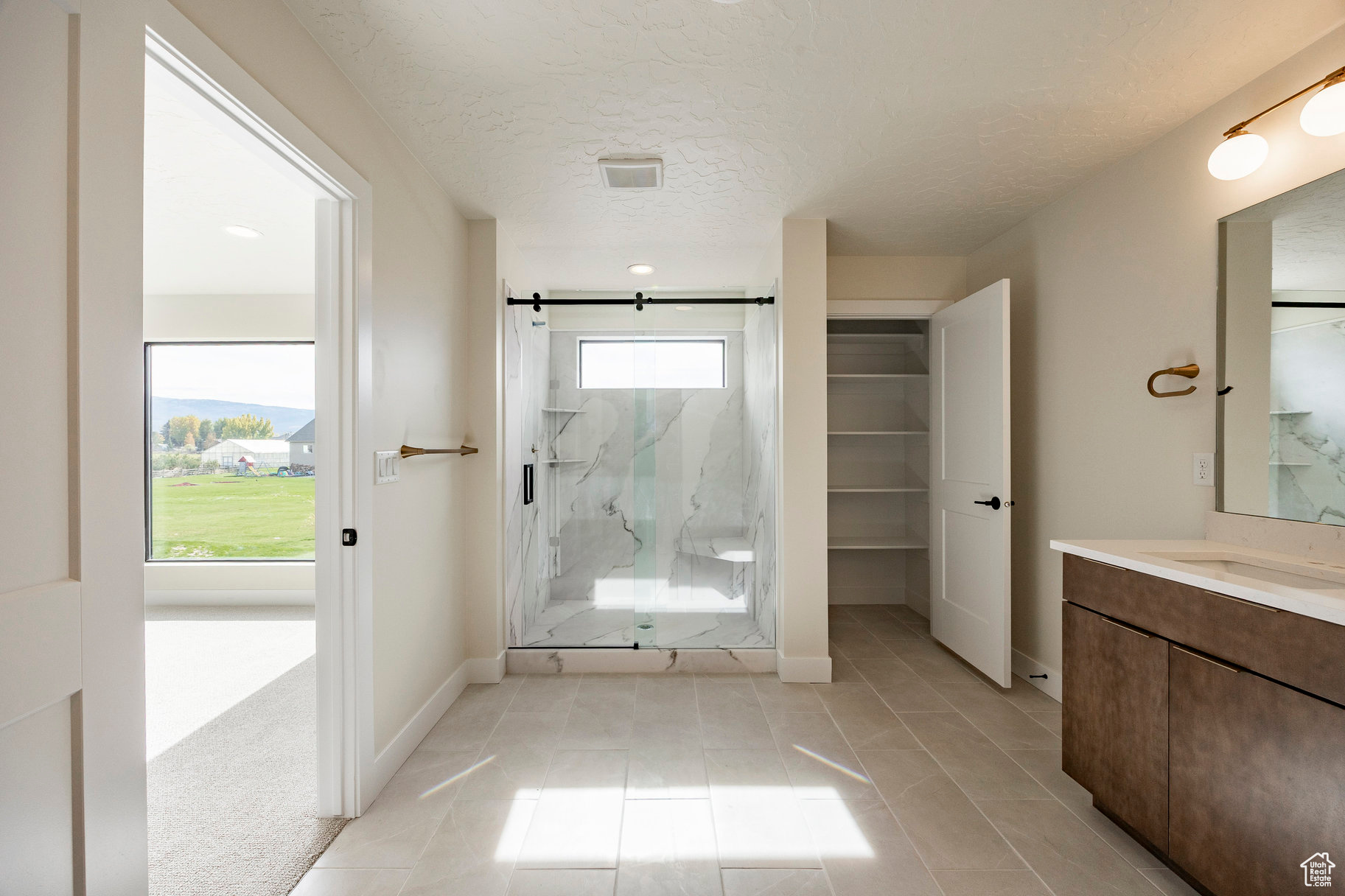 THE CROSSING - Residential