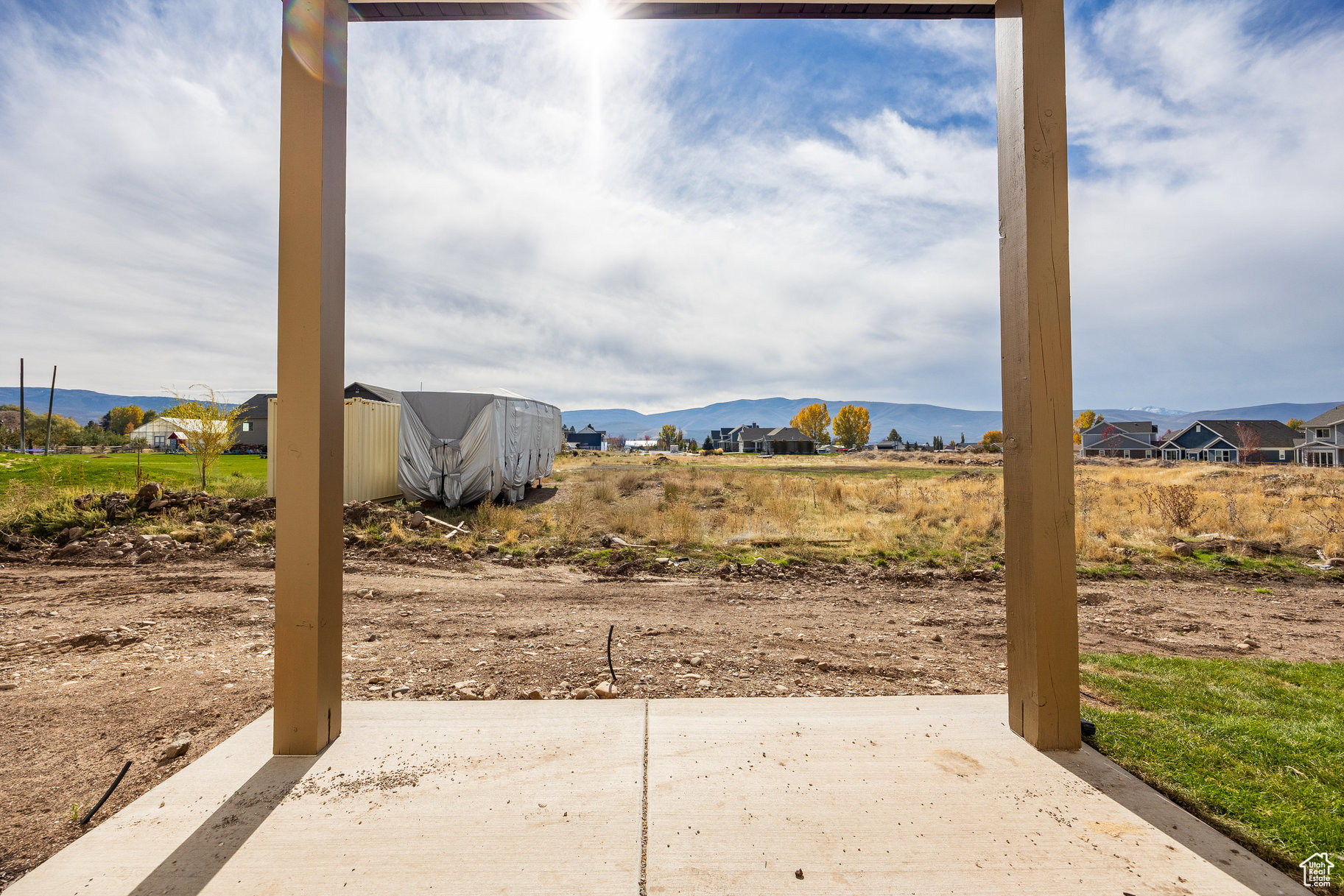 THE CROSSING - Residential