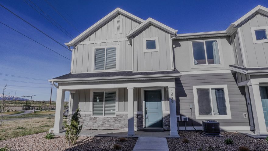 LOCATION! Close to Spanish Fork Canyon, Shopping and more, but still feel like you're tucked away into the country. This End-Unit Townhome sits right next to green space, pickleball courts, a pump track and a quick walk to the community pool. The kitchen has quartz countertops and an updated pantry, making this one unique from the other townhomes. The crawlspace is unfinished with 7ft ceilings of storage paradise! Come see it today!
