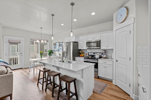 Tiny photo for 1624 N 3740 W, Lehi, UT 84043 (MLS # 2121866)