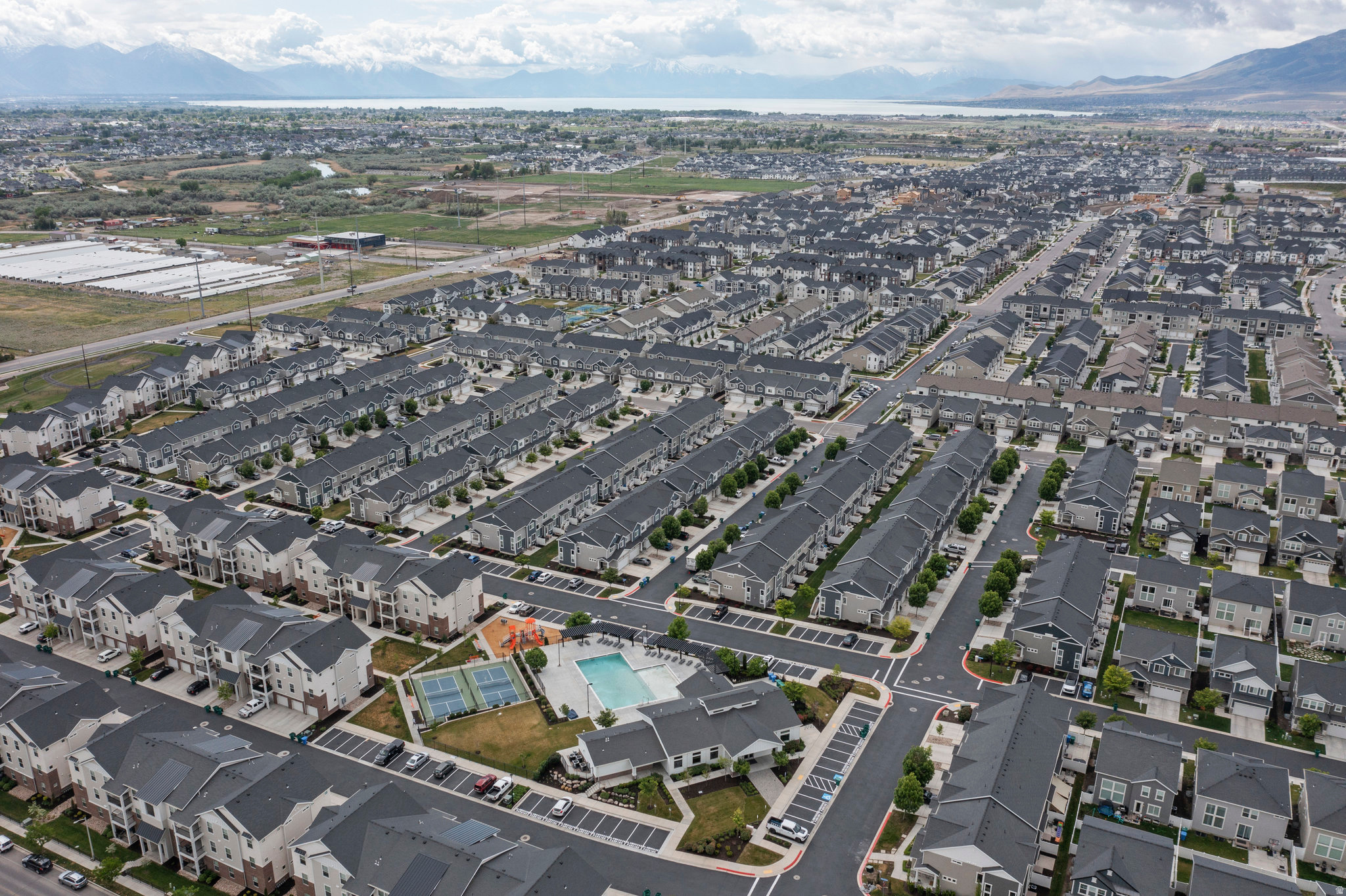 THE EXCHANGE II - Residential