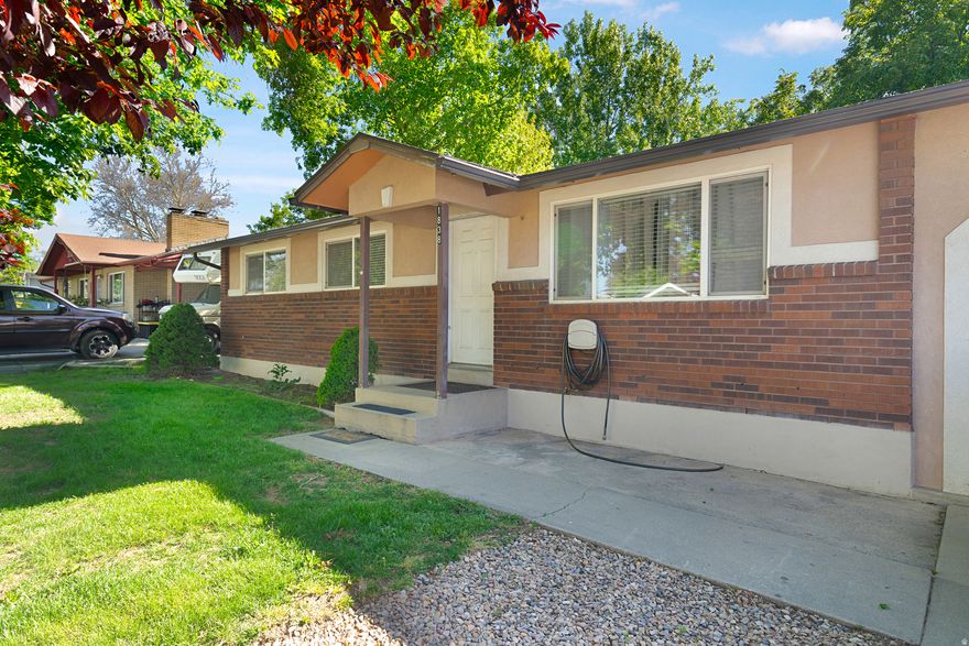(OPENHOUSE** 5/2 9-11AM.) Positioned for easy access to I-15, the hospital, and everyday essentials, this west-facing home sits on a .19-acre lot with space to actually use. The kitchen has been updated with granite counters, a gas range, and ample cabinetry. Basement windows have been replaced, bringing in better light and efficiency, and two bedrooms feature brand-new carpet. A fully fenced backyard. One of the biggest upgrades here isn't flashy: the plumbing from the home to the street replaced.