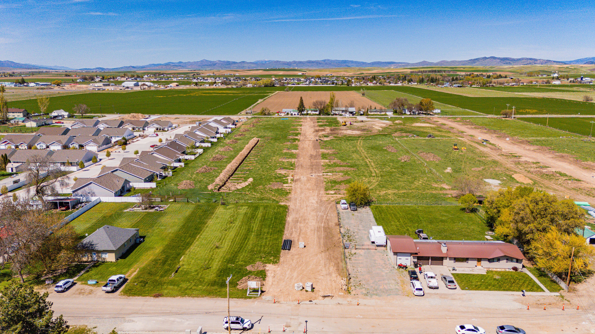 ENCLAVE EAST - Residential