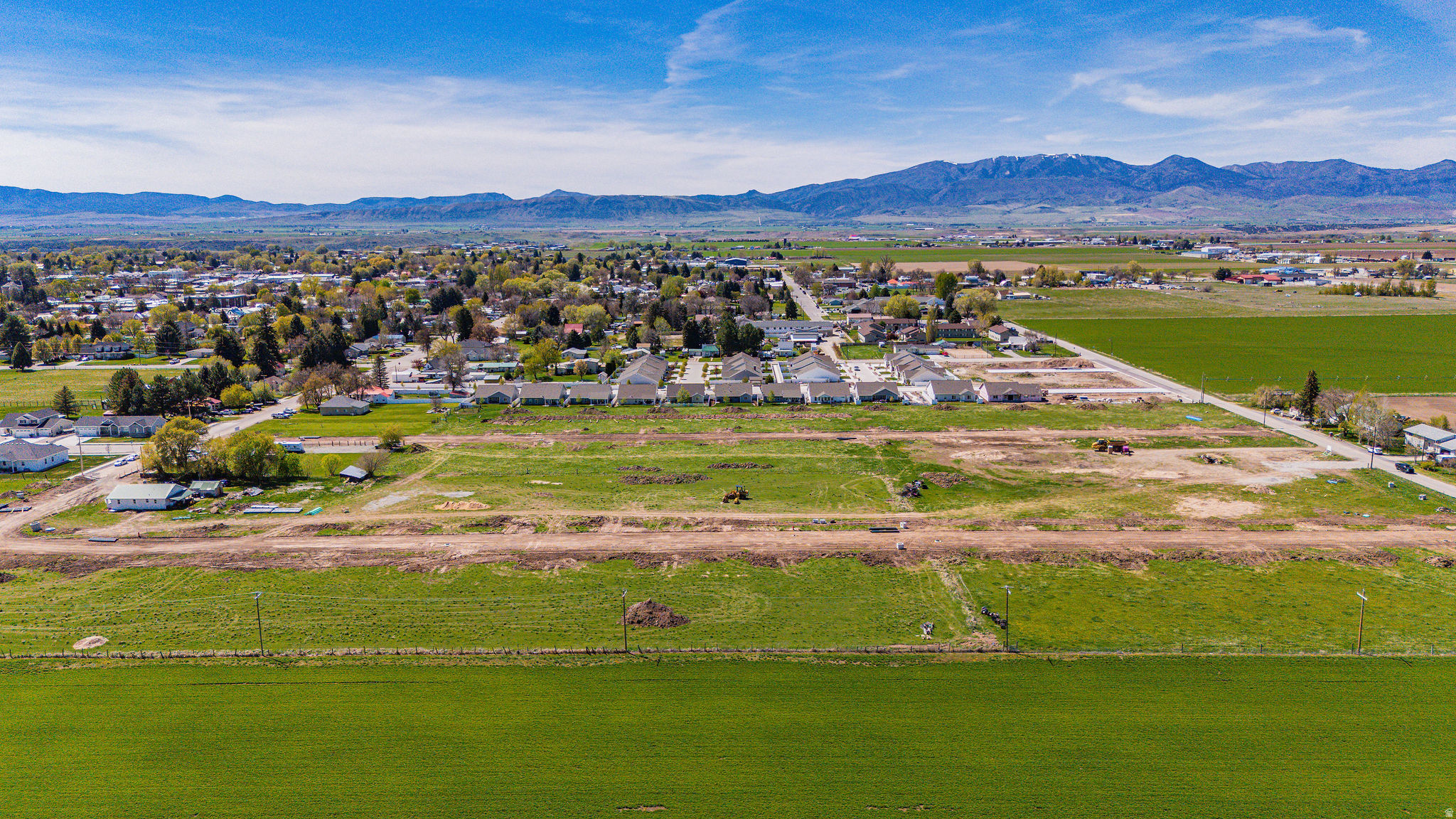 ENCLAVE EAST - Residential
