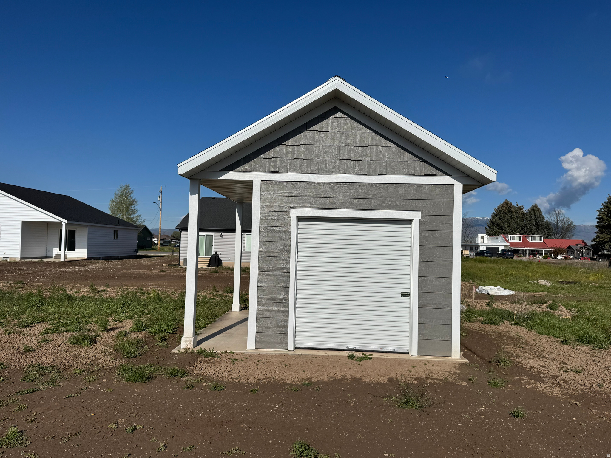 ENCLAVE EAST - Residential