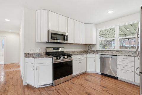 Tiny photo for 3046 E 2965 S, Salt Lake City, UT 84109 (MLS # 2147964)