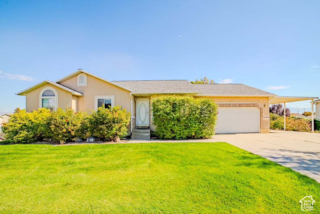 Photo of 13907 S KESSLER PEAK CIR W, Riverton, UT 84096 (MLS # 2190994)