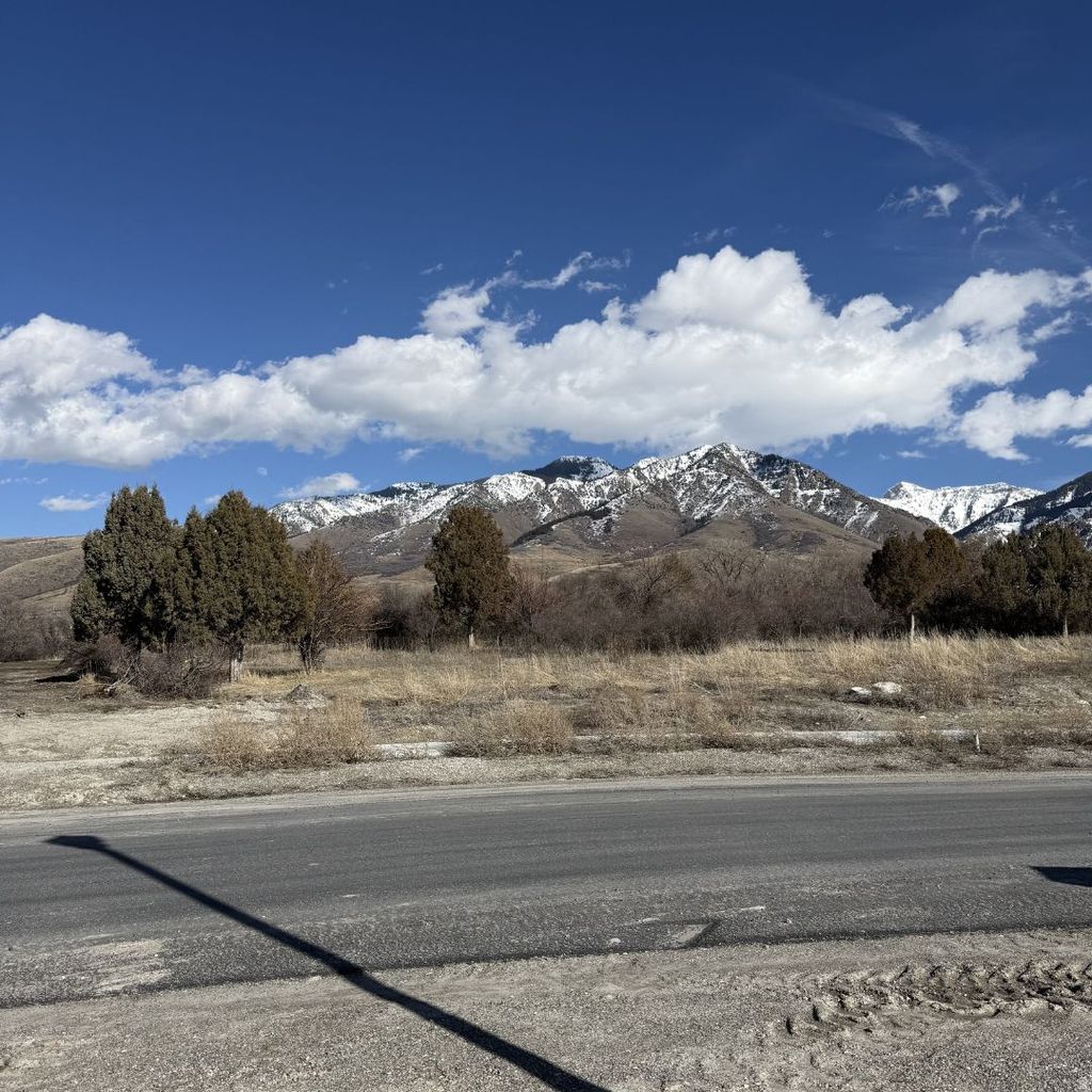 Photo of 680 N CHERRY CREEK PKWY #6, Richmond, UT 84333 (MLS # 2138911)