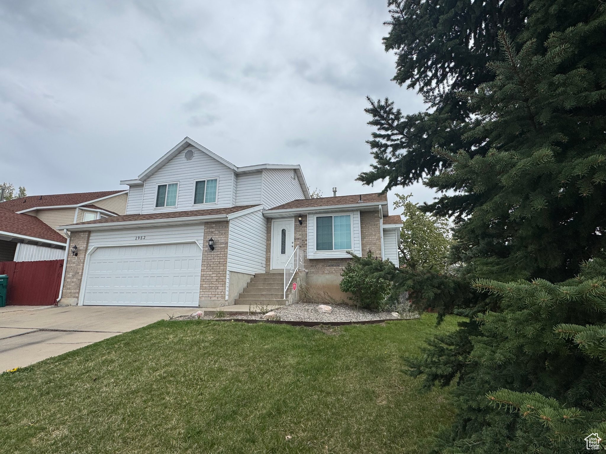 1952 E Sunset Dr, Layton, Utah image 1