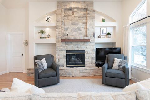 Tiny photo for 1154 E PARKSTONE DR #125, Draper, UT 84020 (MLS # 2133793)