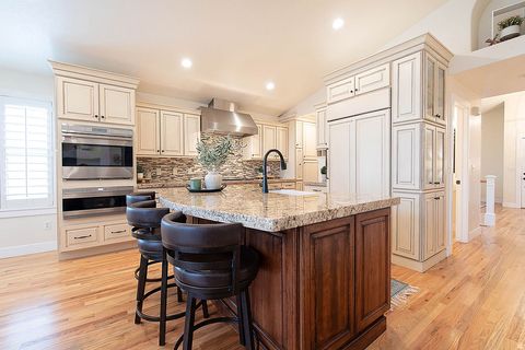 Photo of 1154 E PARKSTONE DR #125, Draper, UT 84020 (MLS # 2133793)