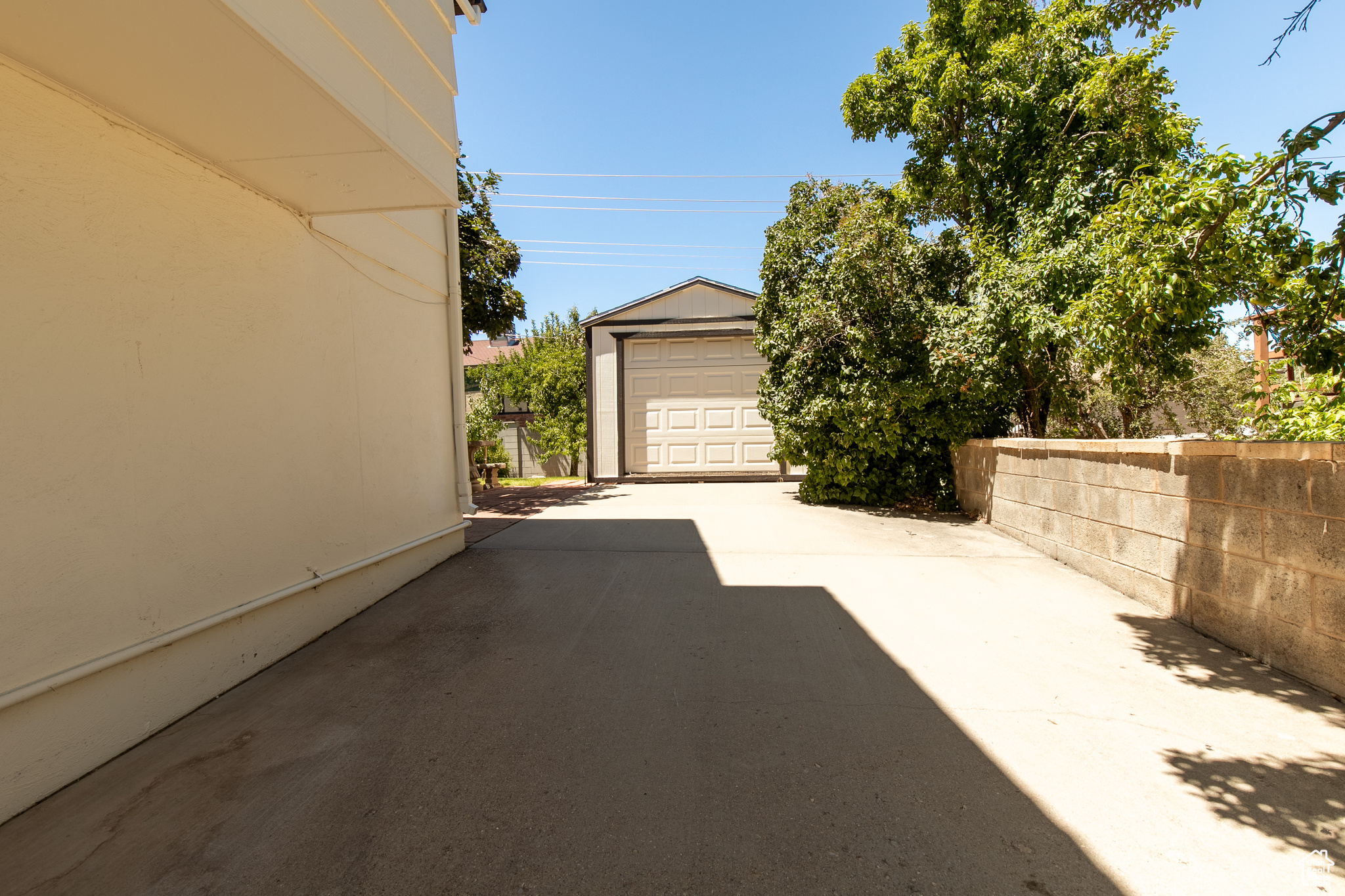 THREE FOUNTAINS - Residential