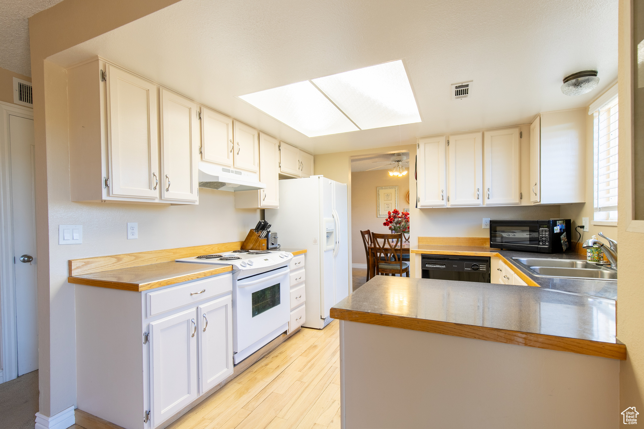 THREE FOUNTAINS - Residential