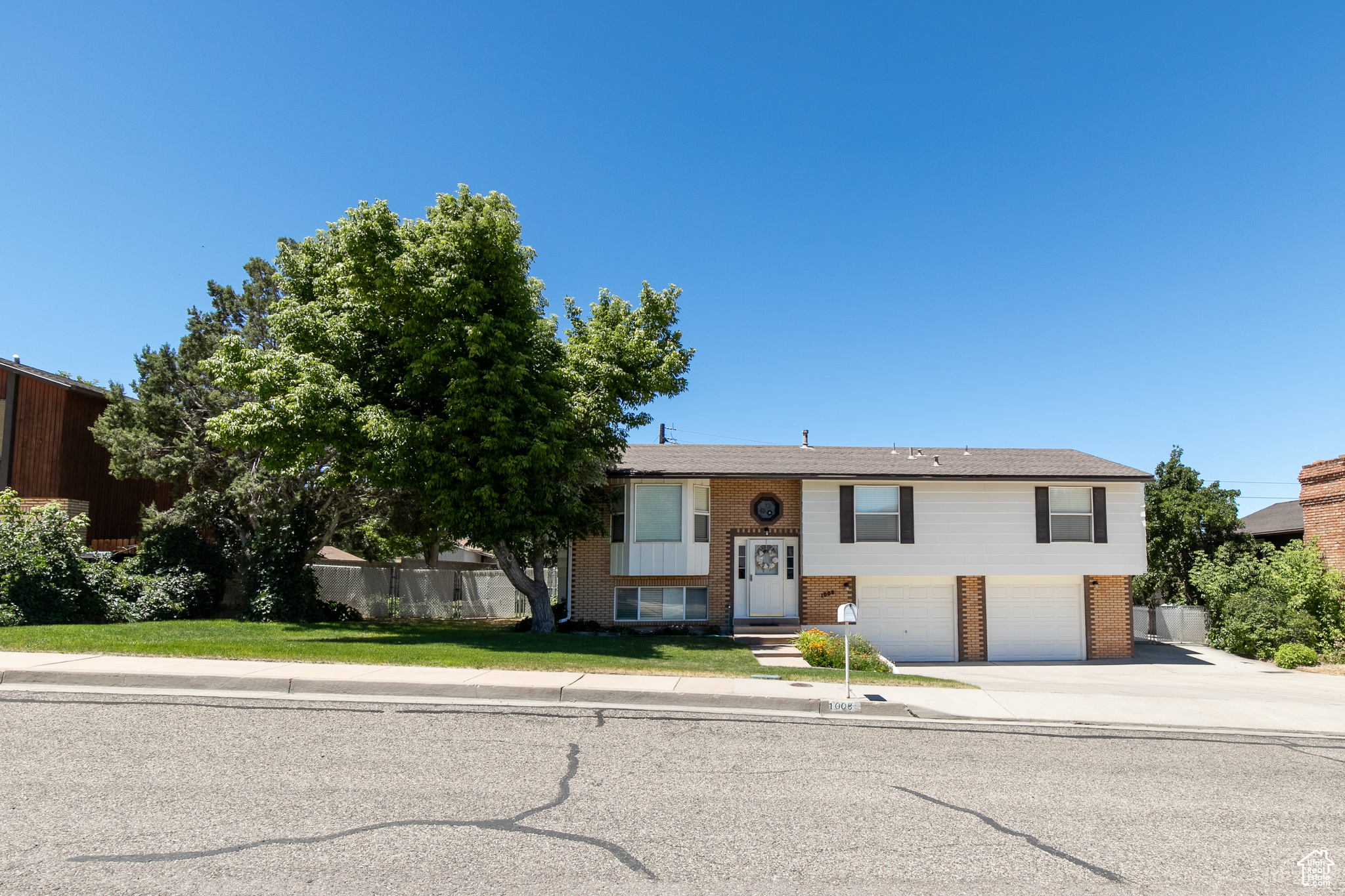 THREE FOUNTAINS - Residential
