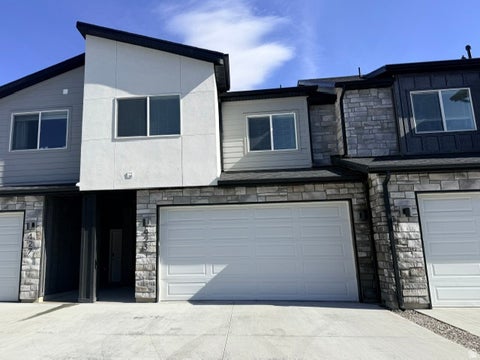 Townhouse For Sale - 423 W 25<br/> Providence, UT 84332