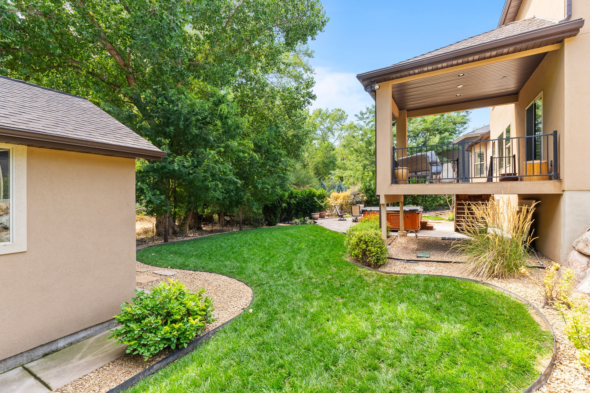 THE GROVE - Residential