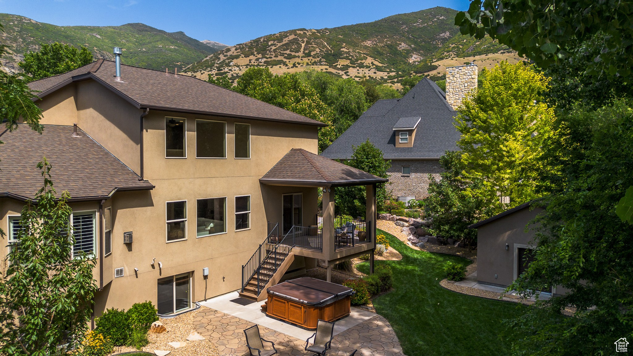 THE GROVE - Residential