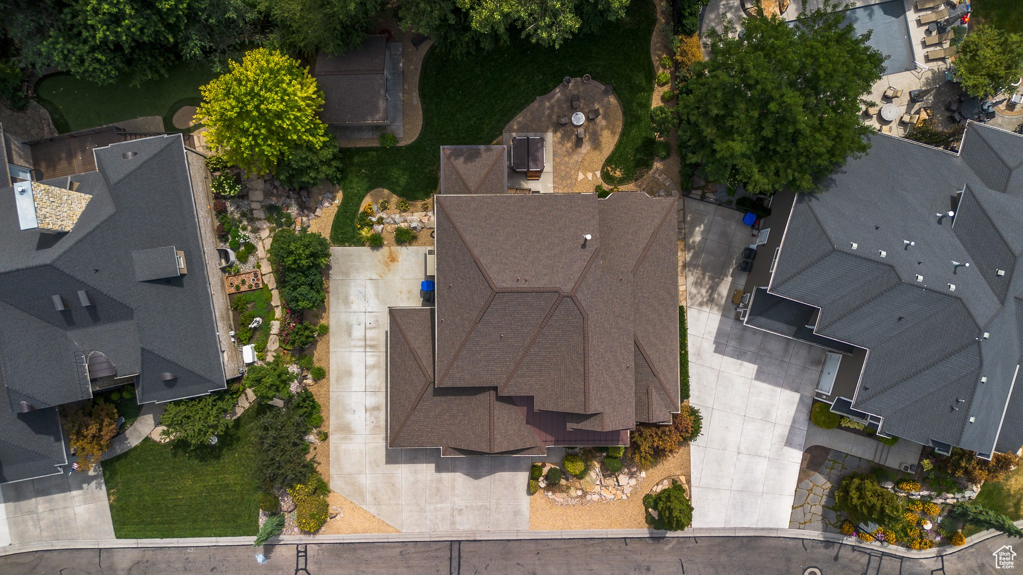 THE GROVE - Residential