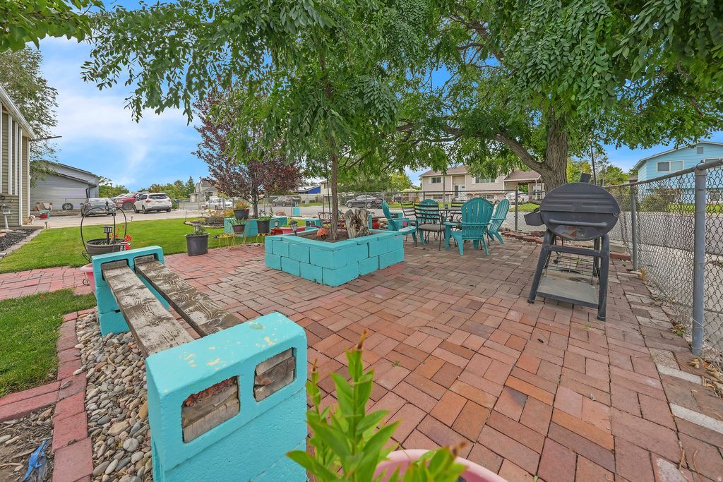 Photo of 6828 W COPPERHILL DR, West Valley City, UT 84128 (MLS # 2151668)