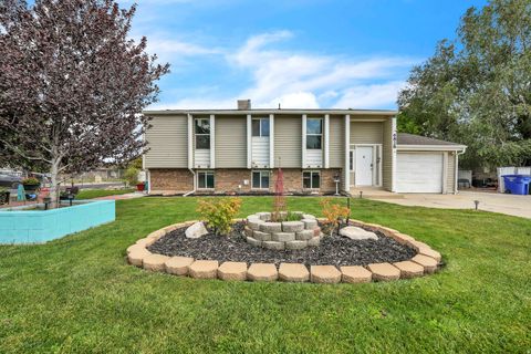 Photo of 6828 W COPPERHILL DR, West Valley City, UT 84128 (MLS # 2151668)