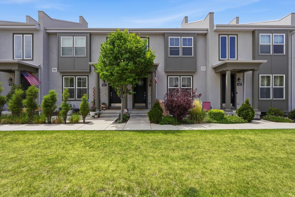 Photo of 4497 W IRON MOUNTAIN DR, South Jordan, UT 84009 (MLS # 2157928)
