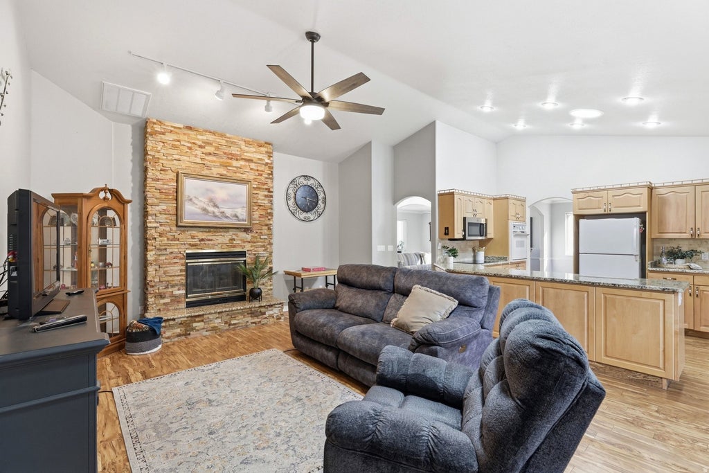 Photo of 1426 W MONTICELLO CIR, Saint George, UT 84790 (MLS # 2186768)