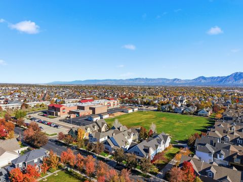 Tiny photo for 10932 S TOPVIEW RD, South Jordan, UT 84009 (MLS # 2120405)