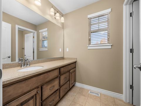 Tiny photo for 10932 S TOPVIEW RD, South Jordan, UT 84009 (MLS # 2120405)