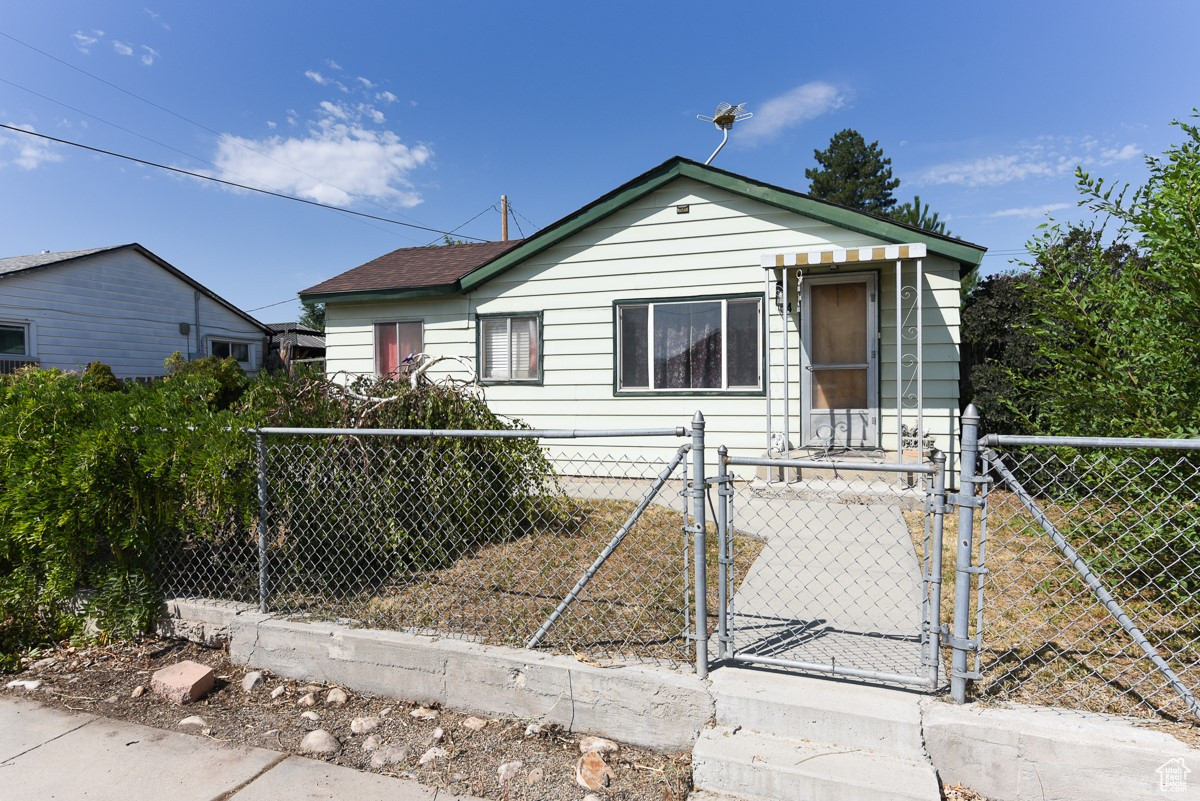 54 S HALE ST
