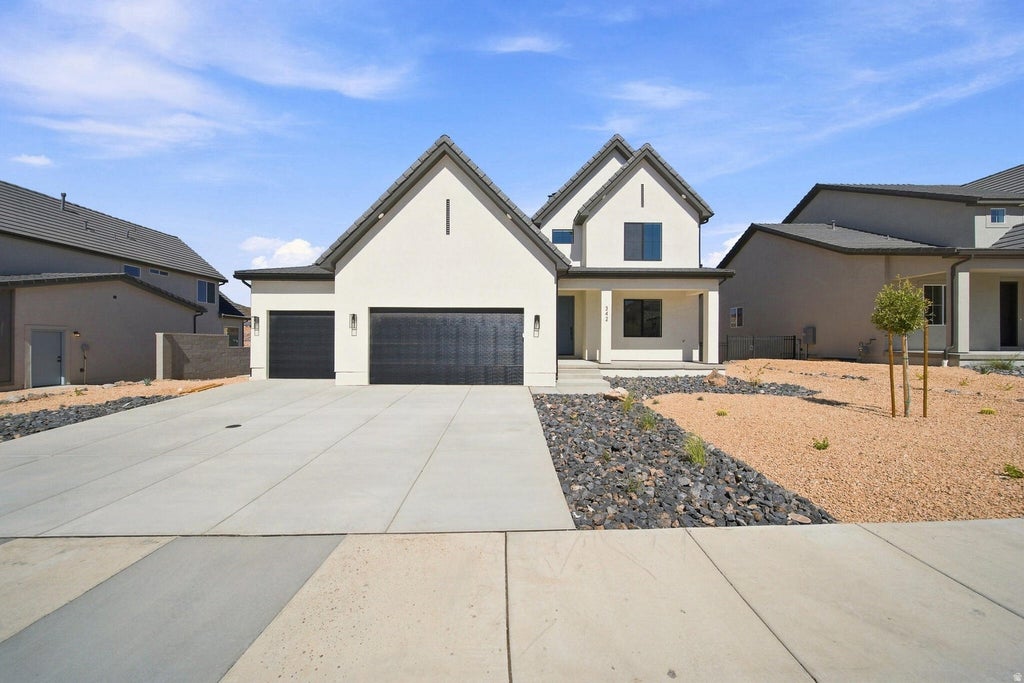 Photo of 342 N RHYOLITE DR #88, Hurricane, UT 84737 (MLS # 2183613)