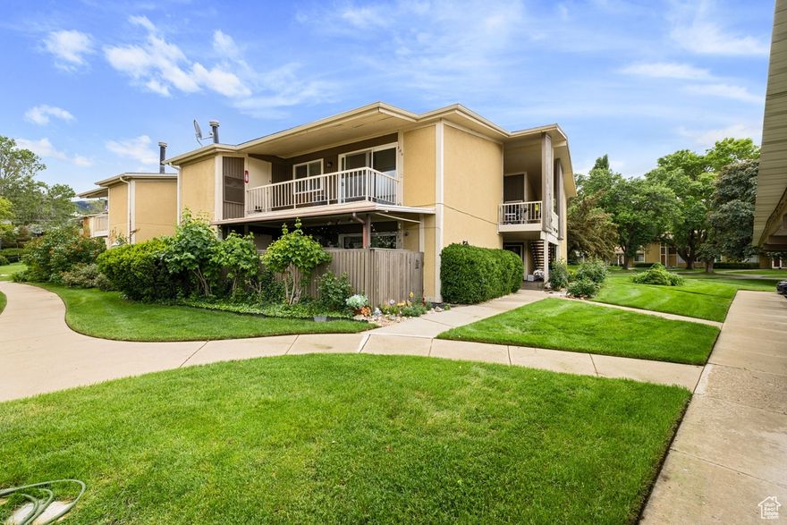 Move in ready eastside home under 300K! This top floor unit offers valley views from both outdoor spaces. One at the main entry and one off the living room perfect for entertaining. With newer windows and doors your utilities bills are sure to be as low as possible and offer peace with plenty of sound insulation. The bedrooms offer plenty of space to accommodate your bedroom set and still have room for a home office. With two baths you can easily handle the busiest of mornings.