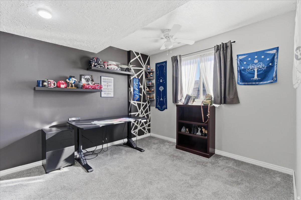 DIAMOND SUMMIT - Residential