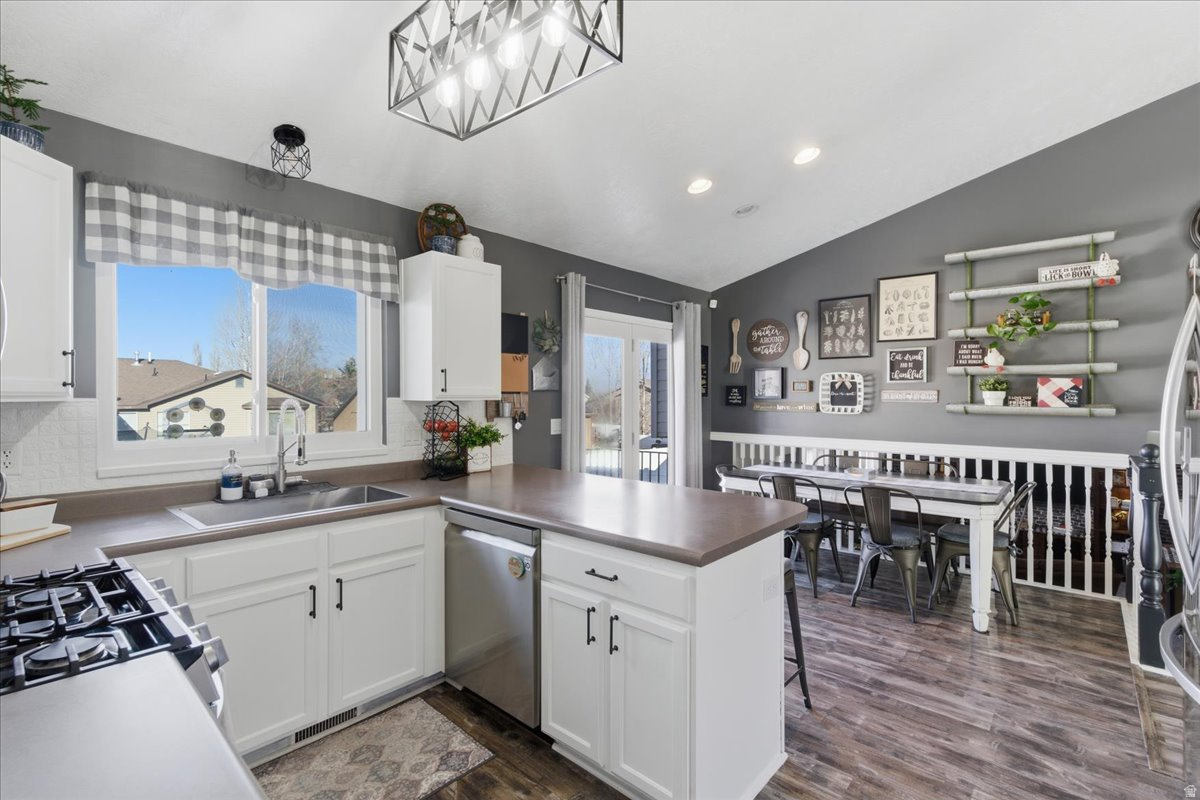 DIAMOND SUMMIT - Residential