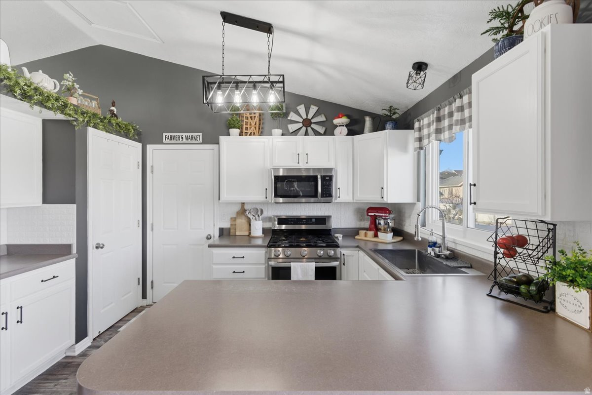 DIAMOND SUMMIT - Residential