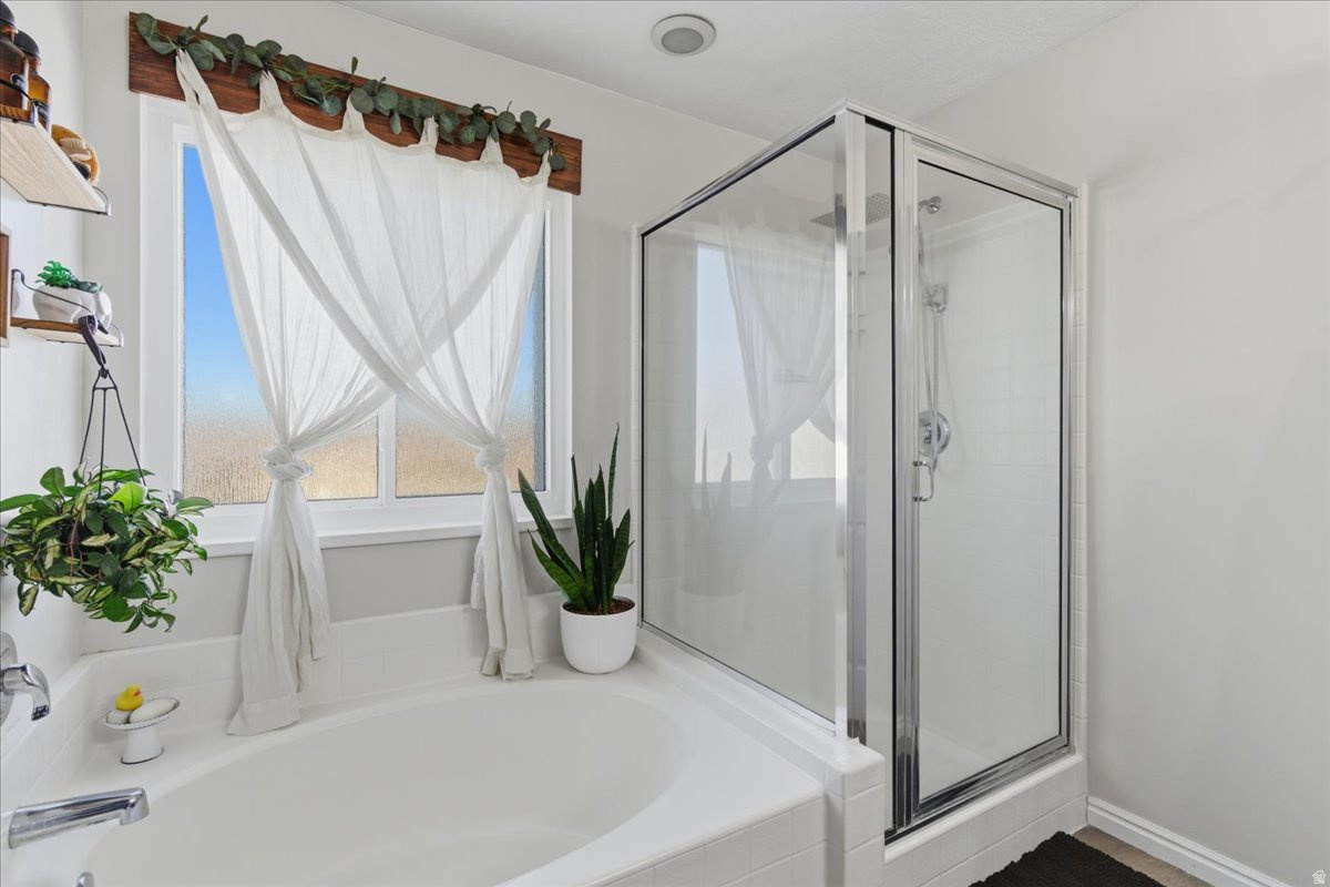 DIAMOND SUMMIT - Residential