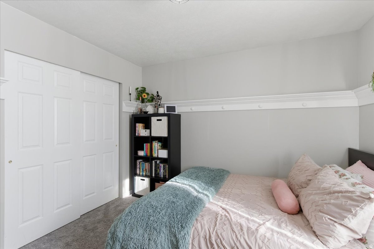 DIAMOND SUMMIT - Residential