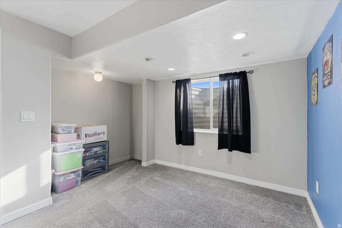 DIAMOND SUMMIT - Residential