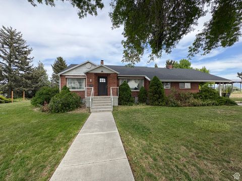 Photo of 1215 S 100 E, Tremonton, UT 84337 (MLS # 2112103) Photo of 1215 S 100 E, Tremonton, UT 84337 (MLS # 2112103)