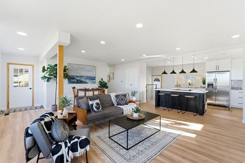 Tiny photo for 1087 ARLINGTON WAY, Bountiful, UT 84010 (MLS # 2132450)