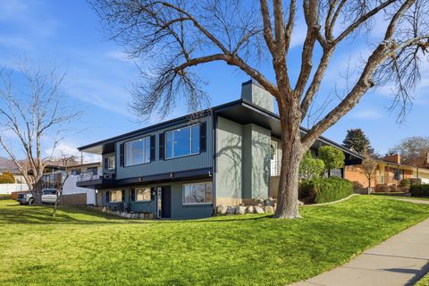 Tiny photo for 1087 ARLINGTON WAY, Bountiful, UT 84010 (MLS # 2132450)