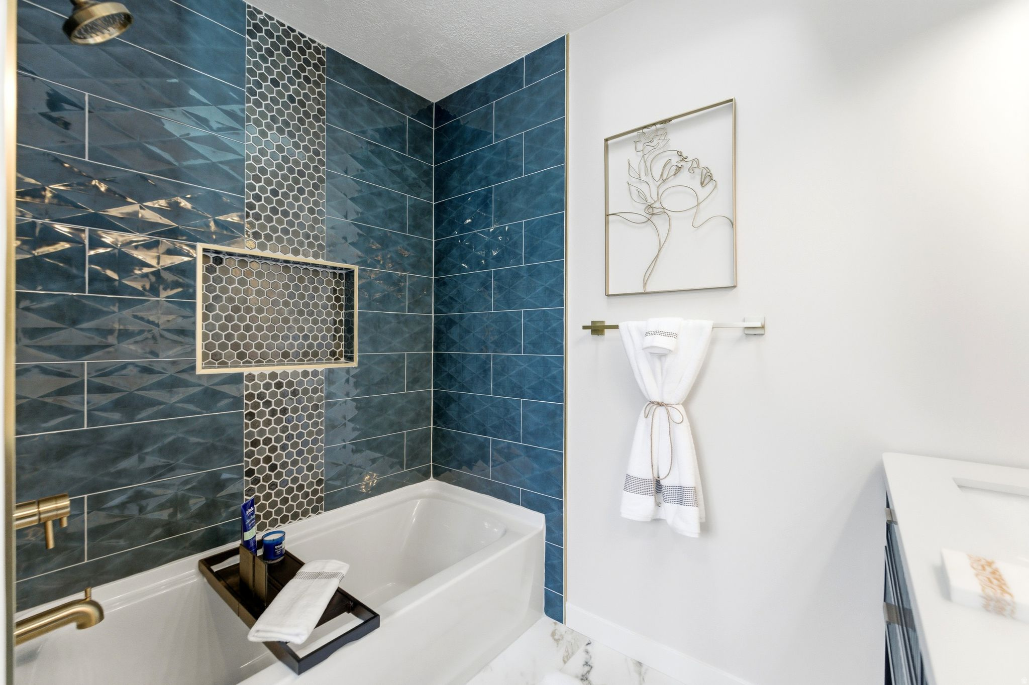 OAKRIDGE MANOR - Residential