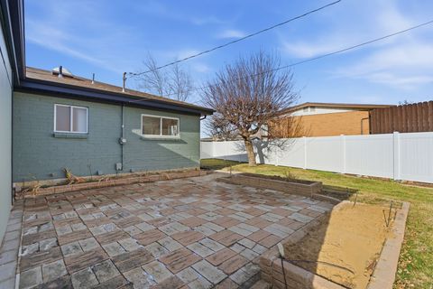 Tiny photo for 1087 ARLINGTON WAY, Bountiful, UT 84010 (MLS # 2132450)
