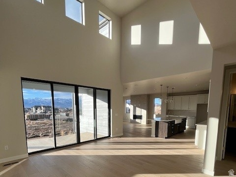 CROSSINGS AT LAKE CREEK - Residential