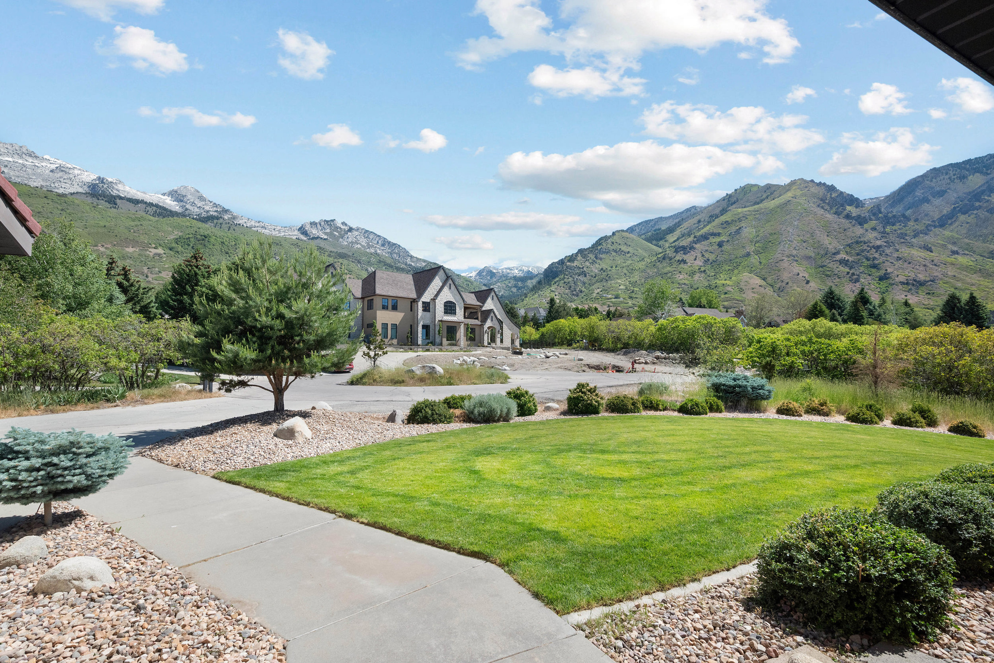 ALPINE COVE - Residential