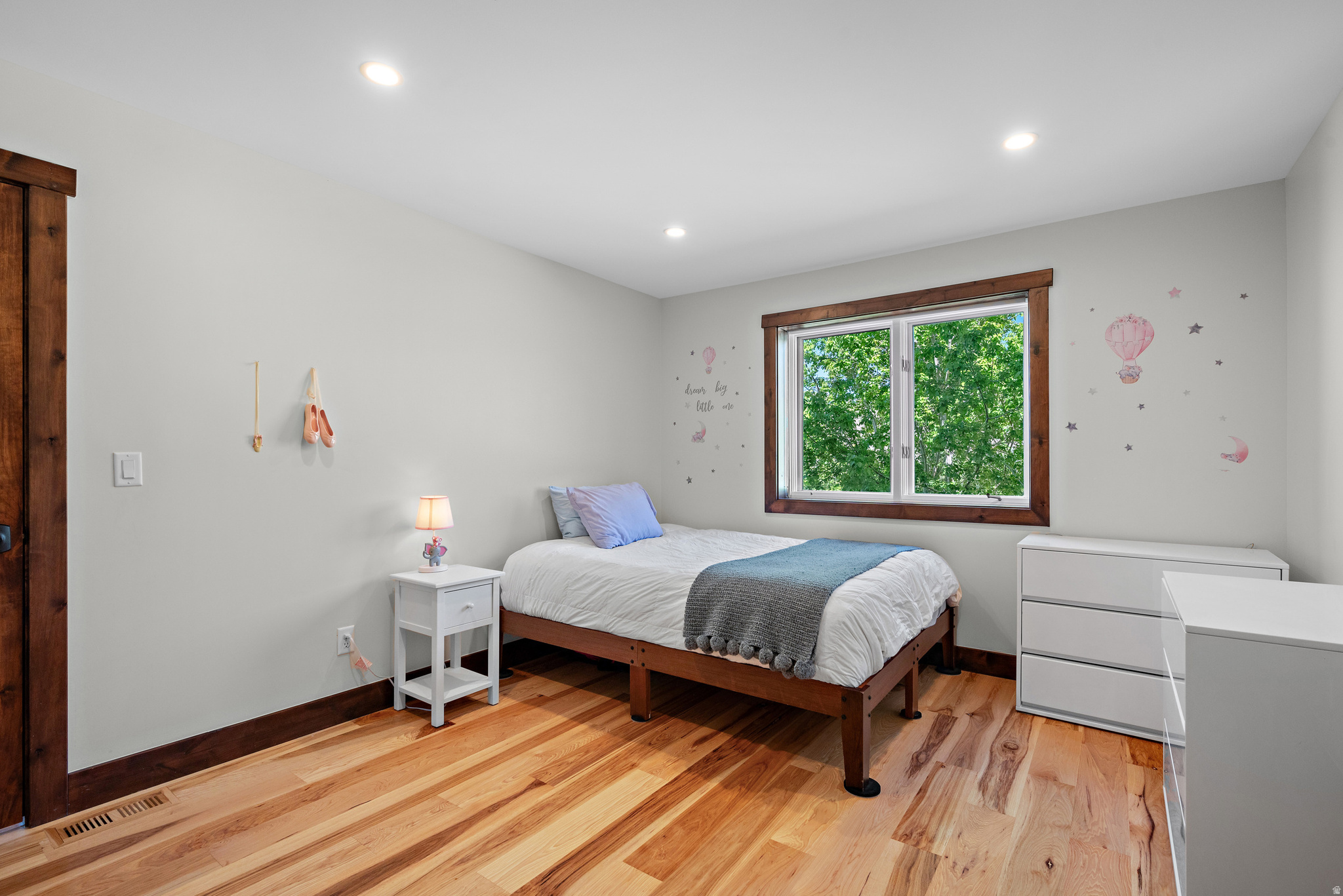 ALPINE COVE - Residential