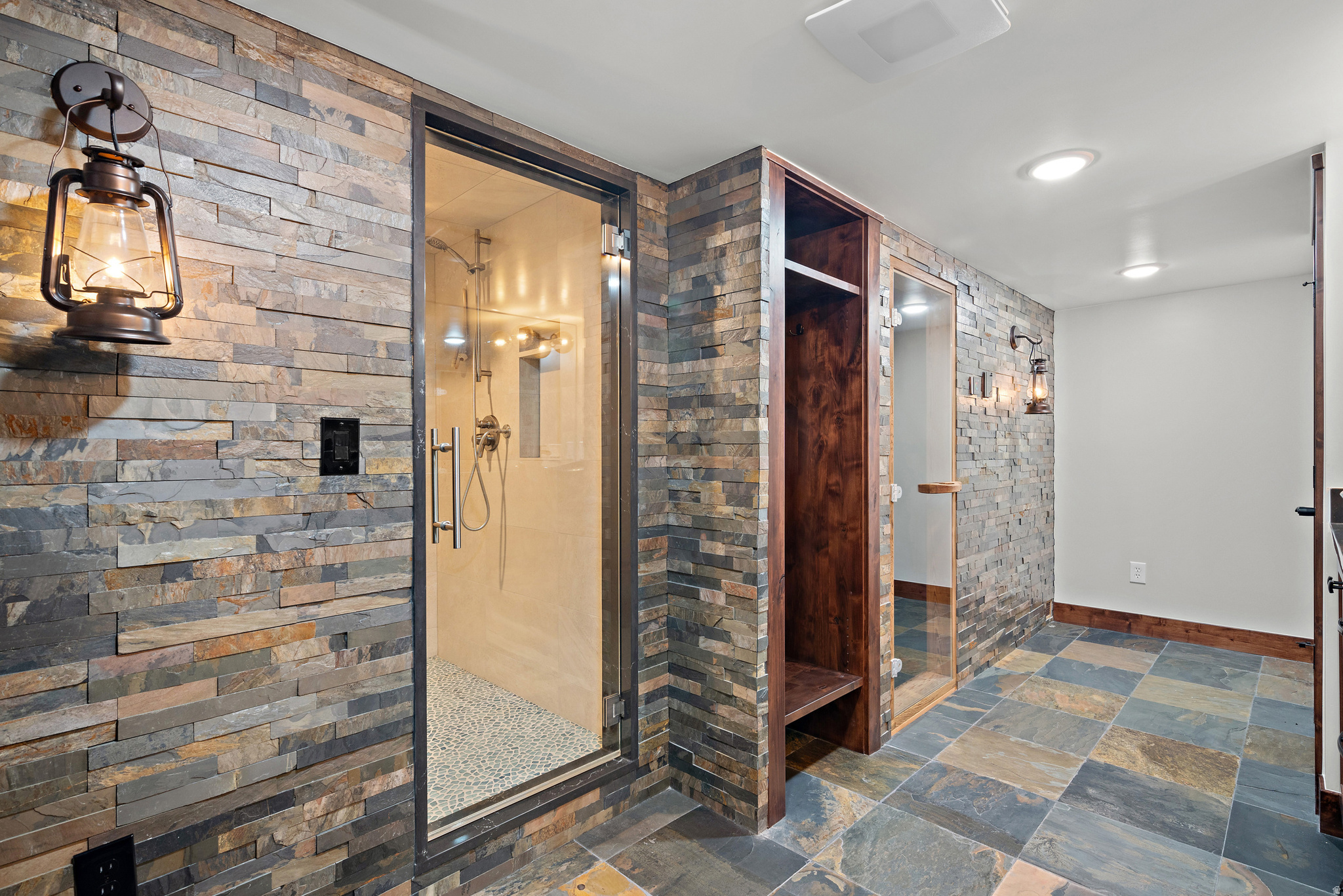 ALPINE COVE - Residential