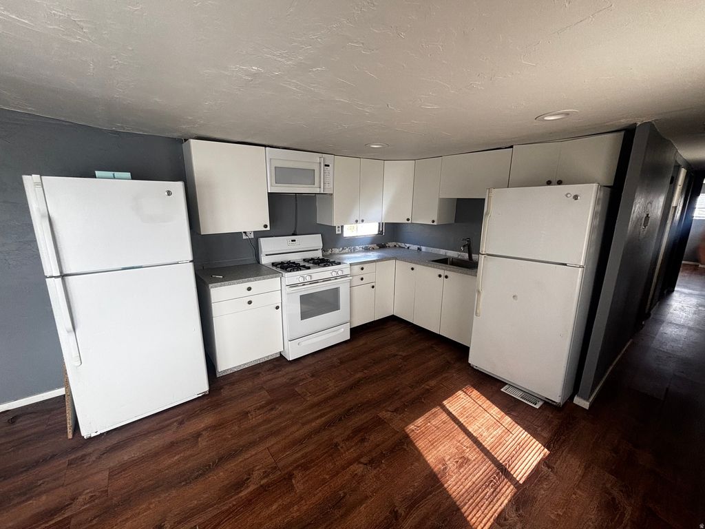 Photo of 1265 N 300 W #24, Lehi, UT 84043 (MLS # 2150242)