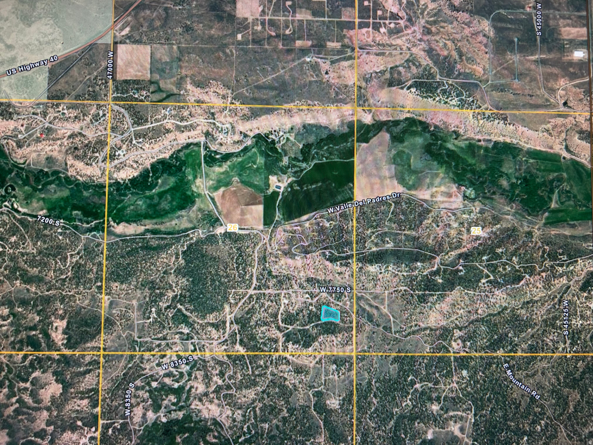 Main image without alt text