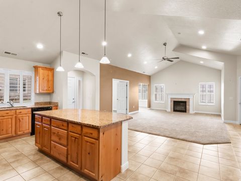 Tiny photo for 891 W 1920 S #C, Syracuse, UT 84075 (MLS # 2123878)