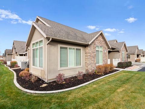 Tiny photo for 891 W 1920 S #C, Syracuse, UT 84075 (MLS # 2123878)